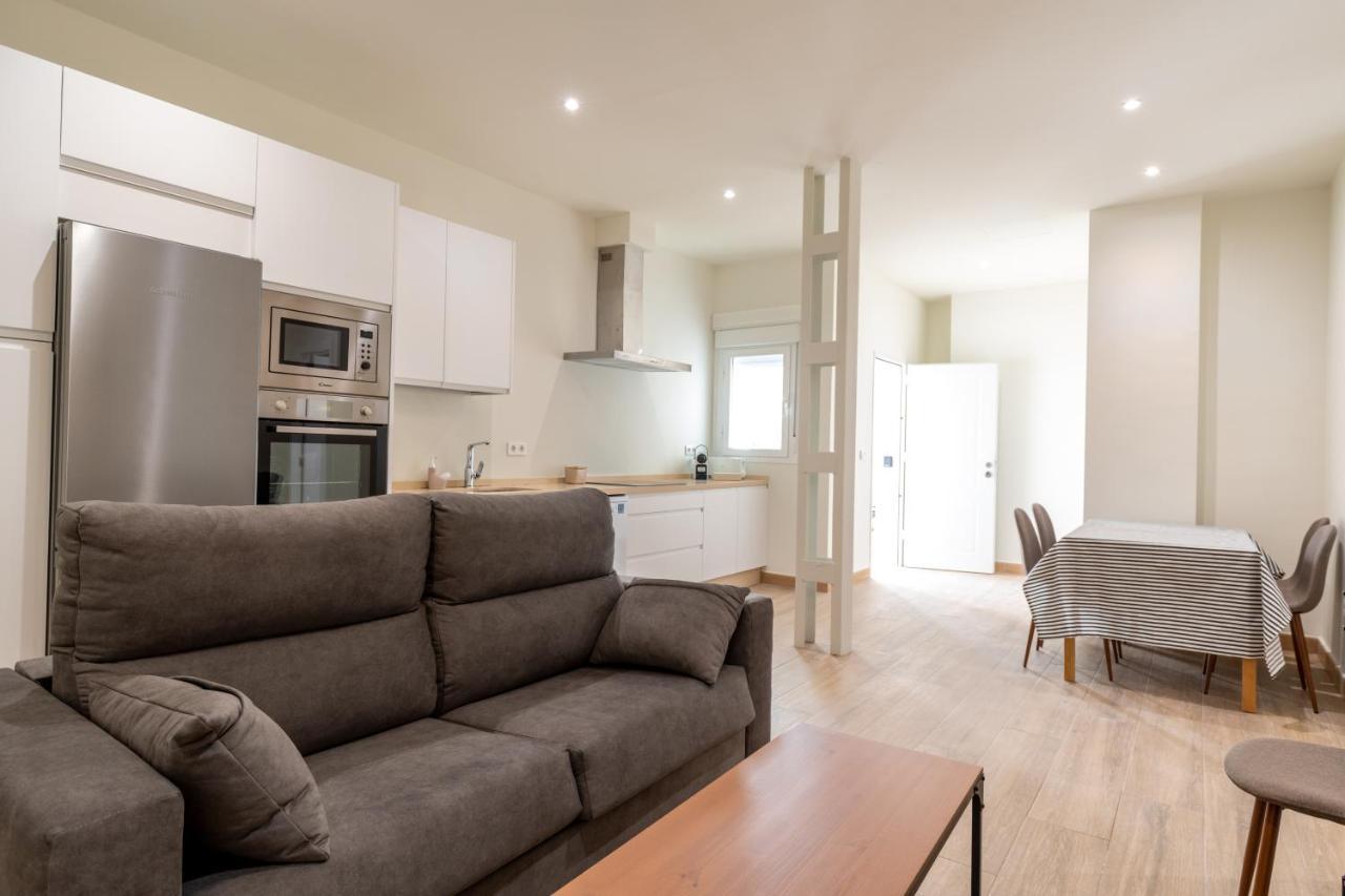 Apartamentos Cervantes 17 Sevilla Bagian luar foto