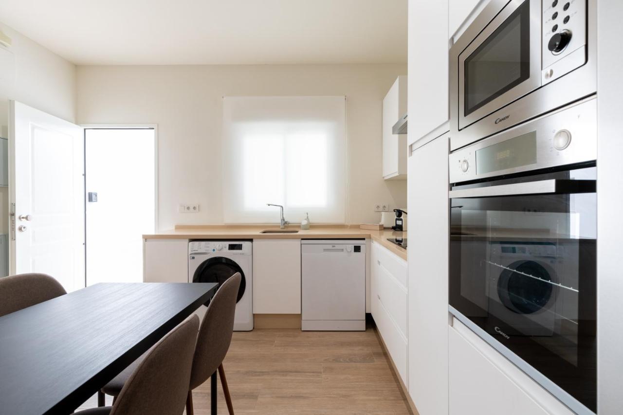 Apartamentos Cervantes 17 Sevilla Bagian luar foto