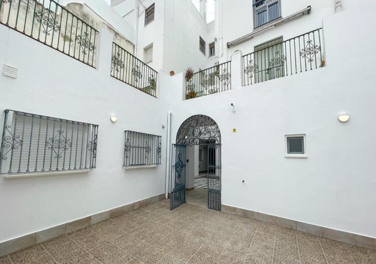 Apartamentos Cervantes 17 Sevilla Bagian luar foto