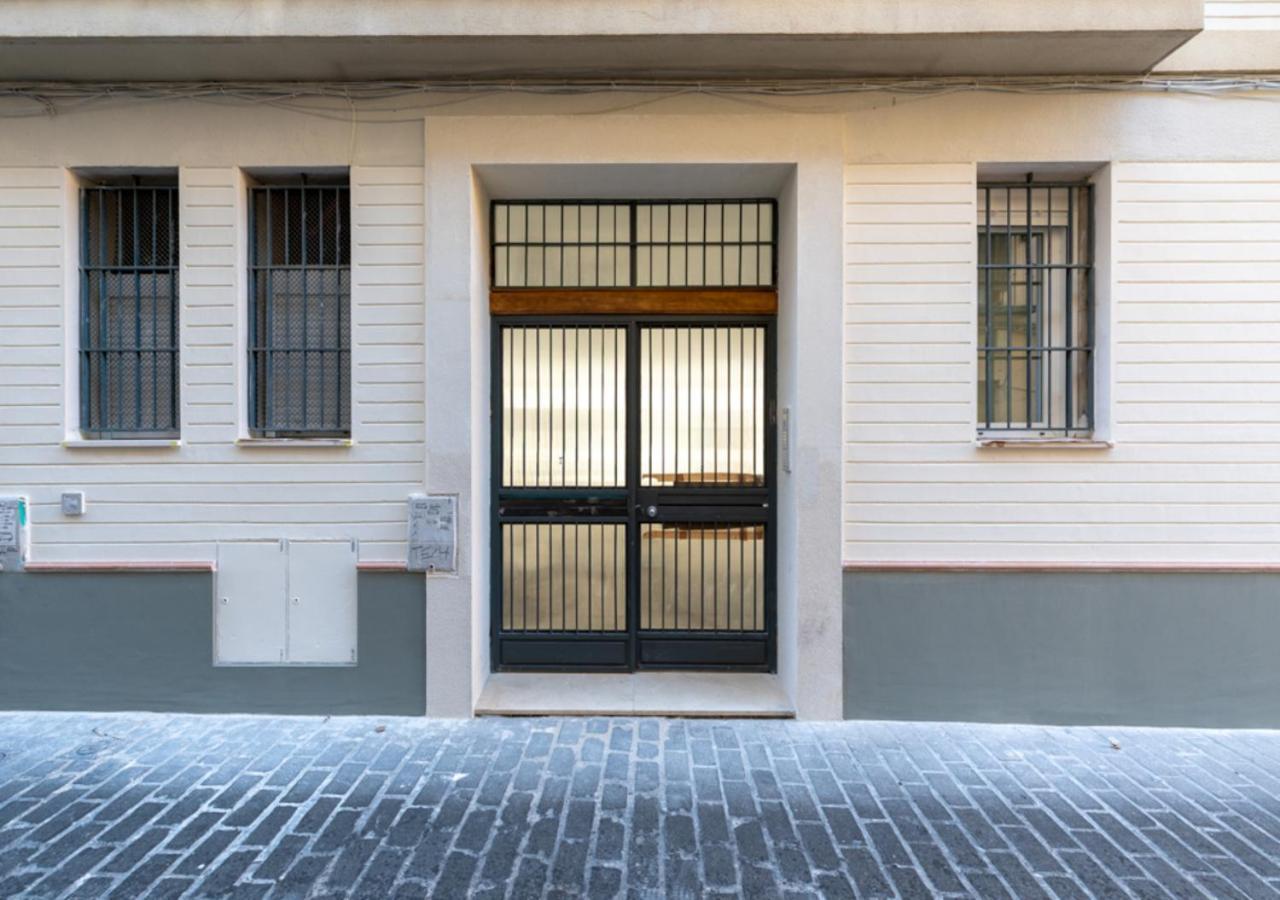 Apartamentos Cervantes 17 Sevilla Bagian luar foto